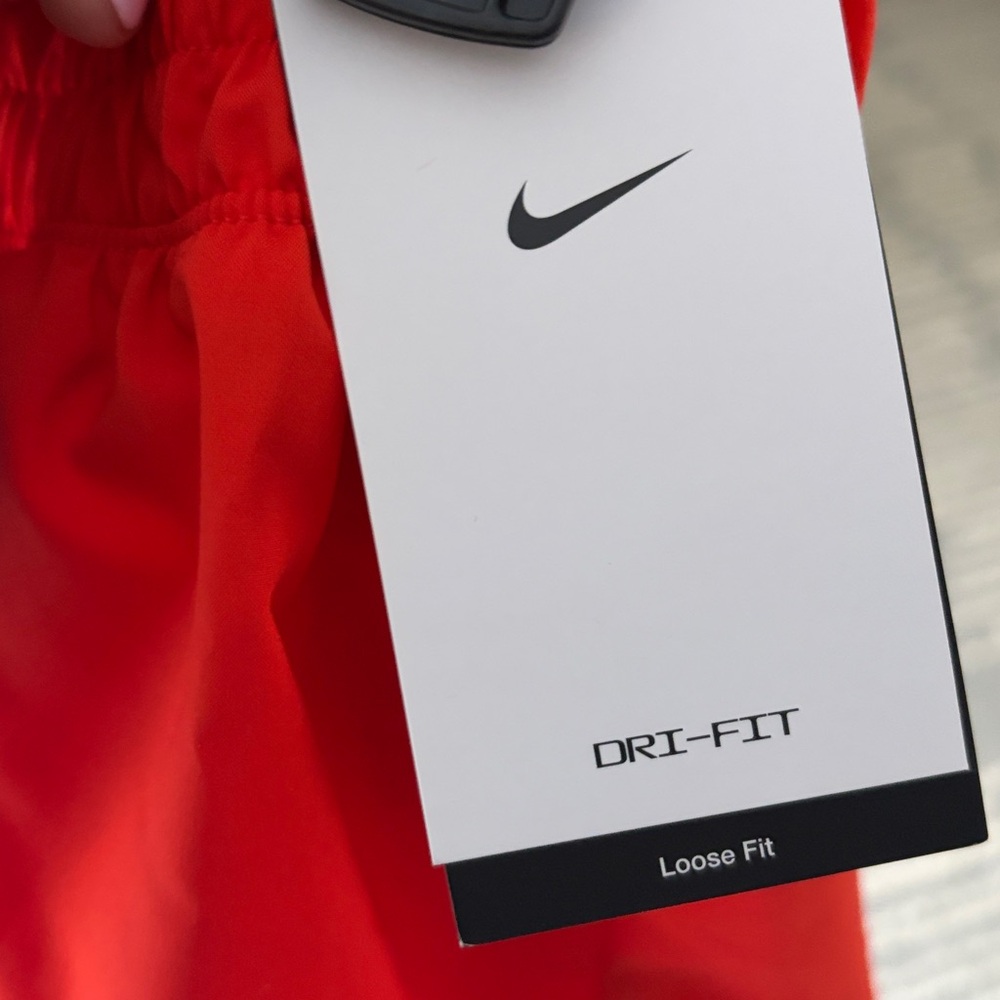 New!! Nike women's running shorts - Picture 4 of 6